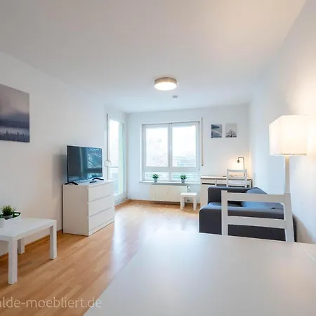 2 Zimmer Mit Balkon, Wohnzimmer Mit Arbeitsplatz, Zentral, Top! Apartment *