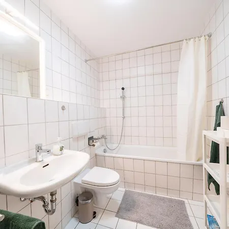 2 Zimmer Mit Balkon, Wohnzimmer Mit Arbeitsplatz, Zentral, Top! * Furstenwalde